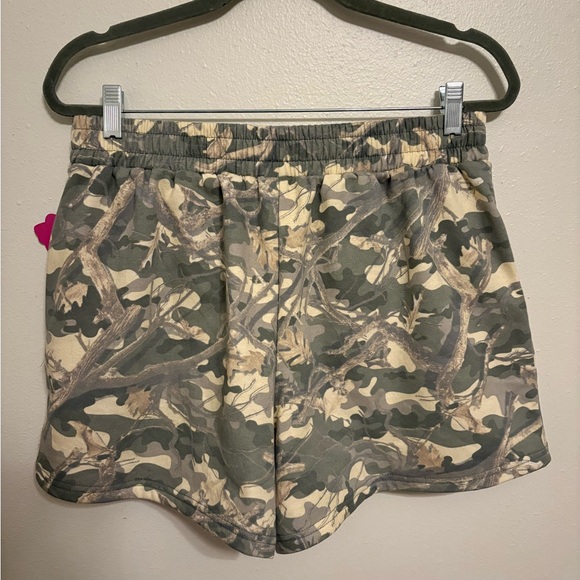 NWT Camouflage Hello Kitty Shorts - Picture 2 of 6
